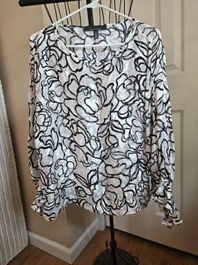 White House Black Market  Semi Sheer Blouse In Black & White Floral Design